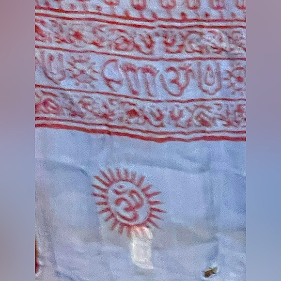 Prayer shawl/cover-up/bedspread Cost plus world market new soft rayon wrap - Picture 15 of 15